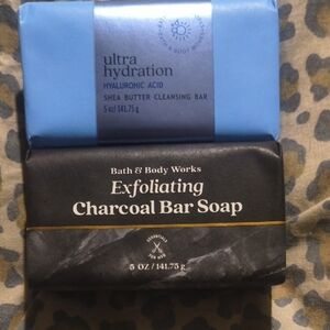 Bath & Body Works Exfoliating Charcoal Bar Soap - Black and Blue